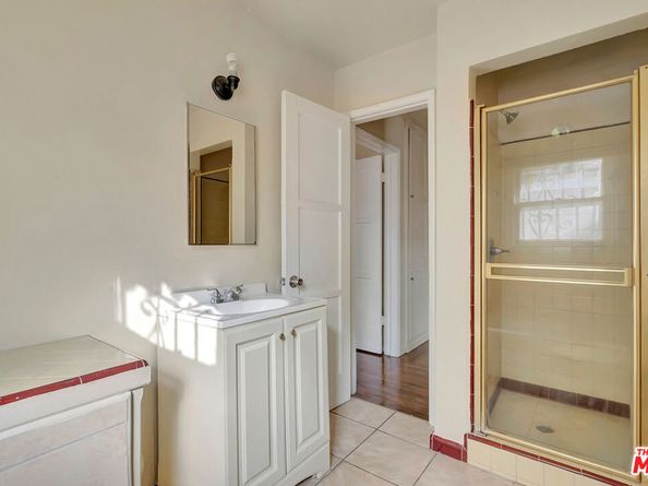 3725 S Victoria Avenue, Los Angeles CA 90016