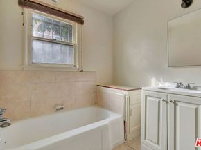 3725 S Victoria Avenue, Los Angeles CA 90016