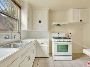 3725 S Victoria Avenue, Los Angeles CA 90016