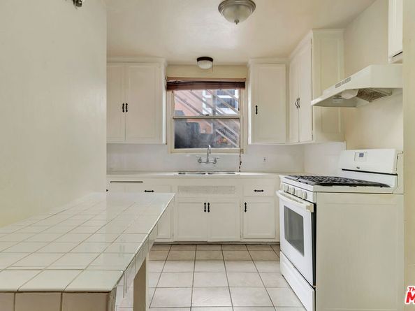 3725 S Victoria Avenue, Los Angeles CA 90016