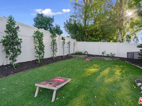 4210 N Sepulveda Boulevard, Sherman Oaks CA 91403