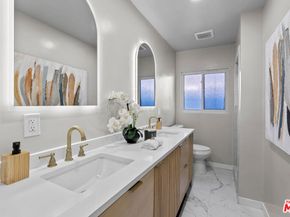 4210 N Sepulveda Boulevard, Sherman Oaks CA 91403