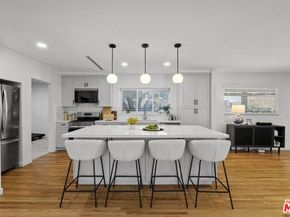 4210 N Sepulveda Boulevard, Sherman Oaks CA 91403