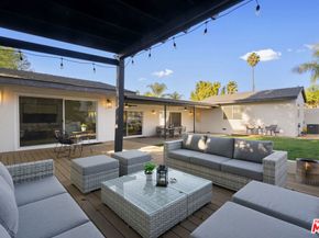 4210 N Sepulveda Boulevard, Sherman Oaks CA 91403