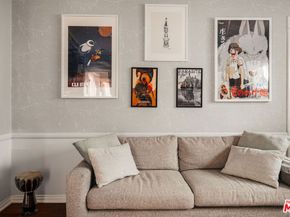 7030 De Longpre Avenue, Los Angeles CA 90028