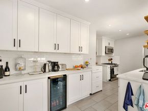 7030 De Longpre Avenue, Los Angeles CA 90028