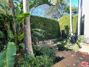 934 N Sweetzer Avenue, West Hollywood CA 90069