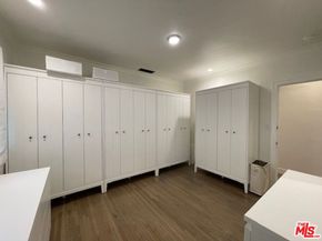 934 N Sweetzer Avenue, West Hollywood CA 90069