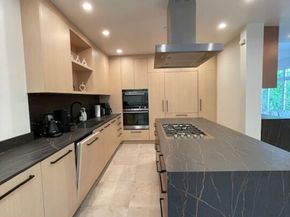 934 N Sweetzer Avenue, West Hollywood CA 90069