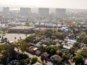 727 Coeur D Alene Avenue, Venice CA 90291