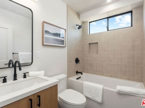 838 N Mansfield Avenue 201, Los Angeles CA 90038