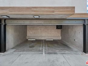 838 N Mansfield Avenue 201, Los Angeles CA 90038