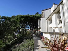 17097 Palisades Circle, Pacific Palisades CA 90272