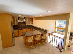 17097 Palisades Circle, Pacific Palisades CA 90272