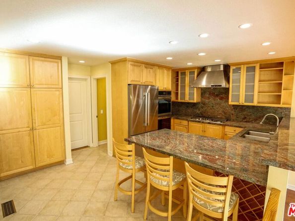 17097 Palisades Circle, Pacific Palisades CA 90272