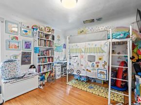 9232 S 8th Avenue, Inglewood CA 90305