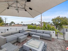 9232 S 8th Avenue, Inglewood CA 90305