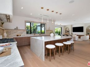 112 S Valley Street, Toluca Lake CA 91505