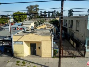 6804 S Hoover Street, Los Angeles CA 90044