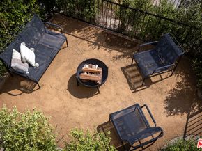 929 S Sycamore Avenue, Los Angeles CA 90036
