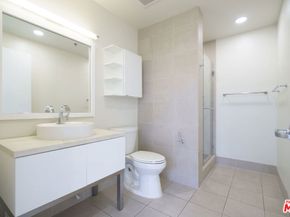 1100 S Hope Street 716, Los Angeles CA 90015