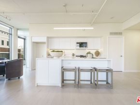 1100 S Hope Street 716, Los Angeles CA 90015
