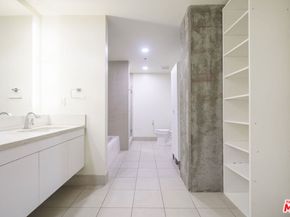 1100 S Hope Street 716, Los Angeles CA 90015