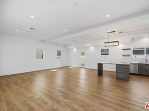 5641 Riverton Avenue, North Hollywood CA 91601
