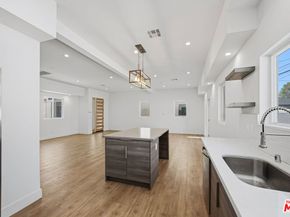 5641 Riverton Avenue, North Hollywood CA 91601