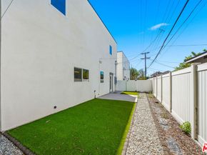 5641 Riverton Avenue, North Hollywood CA 91601