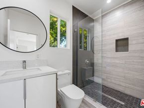 5641 Riverton Avenue, North Hollywood CA 91601