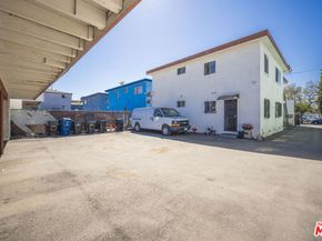 1204 S Hobart Boulevard, Los Angeles CA 90006