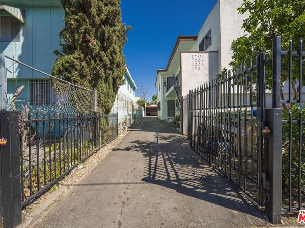 1204 S Hobart Boulevard, Los Angeles CA 90006
