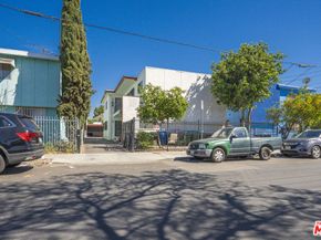 1204 S Hobart Boulevard, Los Angeles CA 90006