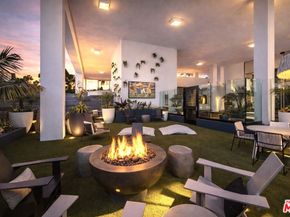 25 15th Place 101, Long Beach CA 90802