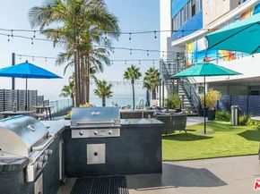 25 15th Place 101, Long Beach CA 90802