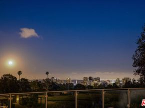 224 Glenroy Place, Los Angeles CA 90049