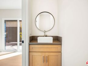 2621 Veteran Avenue, Los Angeles CA 90064