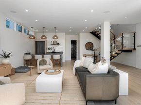 5140 Los Robles Dr, Carlsbad CA 92008