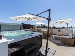 5140 Los Robles Dr, Carlsbad CA 92008