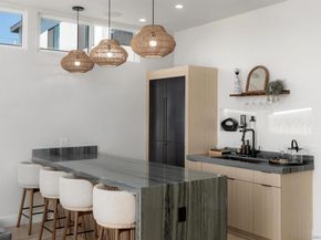 5140 Los Robles Dr, Carlsbad CA 92008