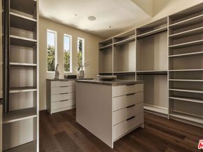 16838 Oak View Drive, Encino CA 91436