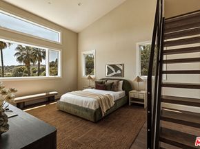 16838 Oak View Drive, Encino CA 91436
