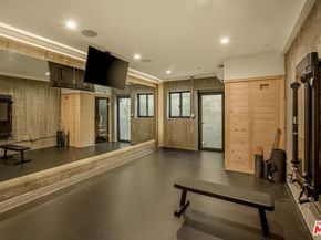 231 S Orchard Drive, Burbank CA 91506
