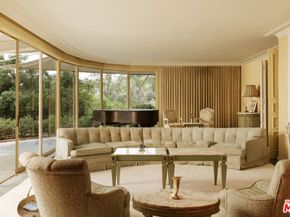 10934 Bellagio Road, Los Angeles CA 90077