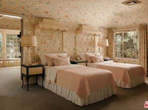 10934 Bellagio Road, Los Angeles CA 90077