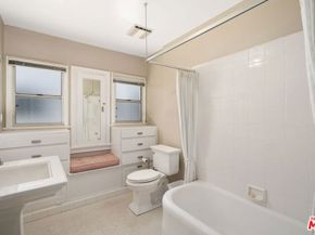 6171 Barrows Drive, Los Angeles CA 90048