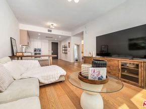 877 Francisco Street 707, Los Angeles CA 90017