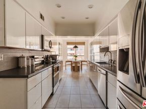 1509 Greenfield Avenue 201, Los Angeles CA 90025