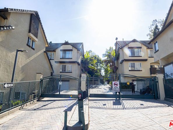 4600 Don Lorenzo Drive 4, Los Angeles CA 90008
